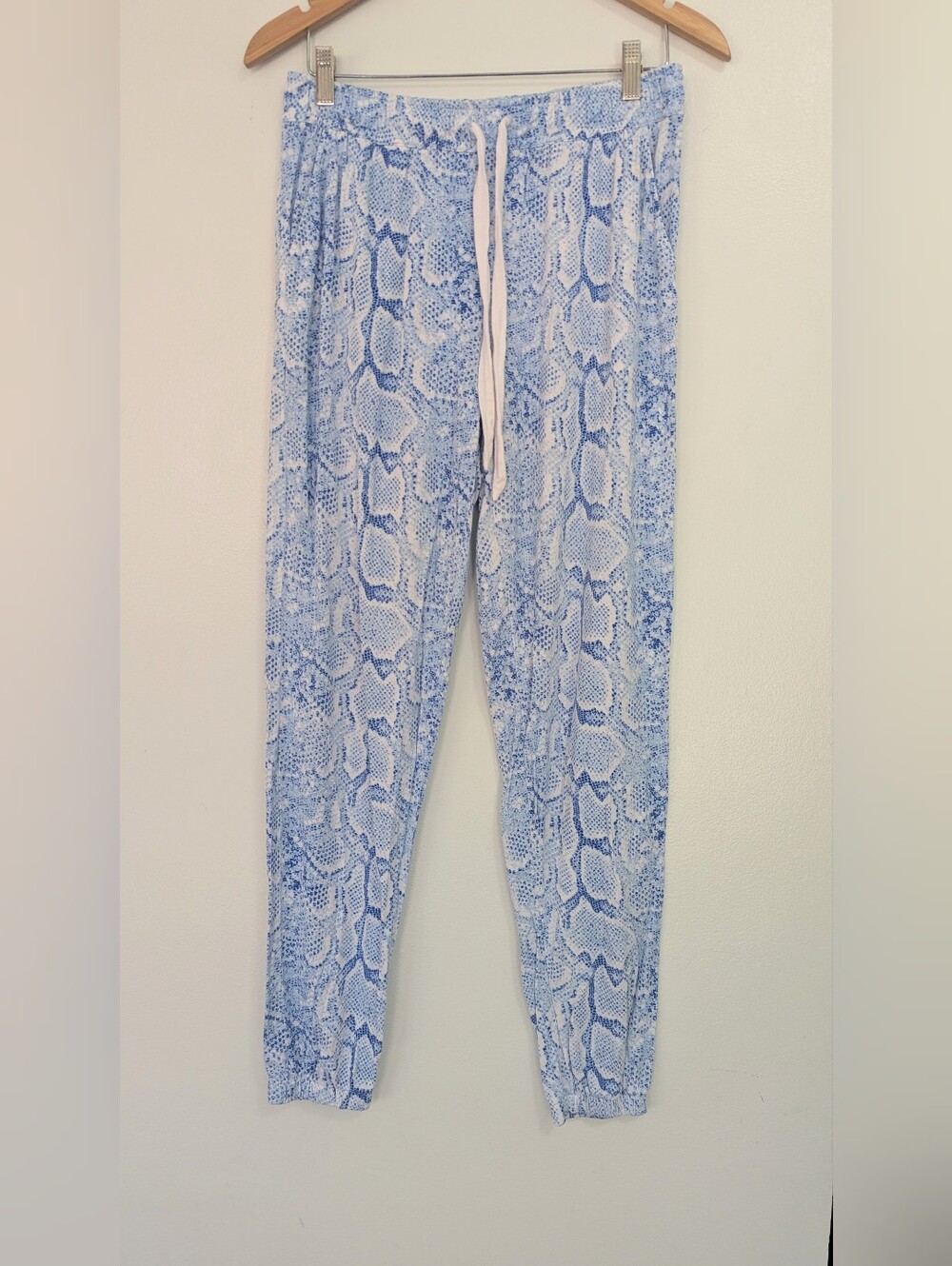 P.J. Salvage Blue Snakeskin Modal Pajama Lounge Joggers Size Medium